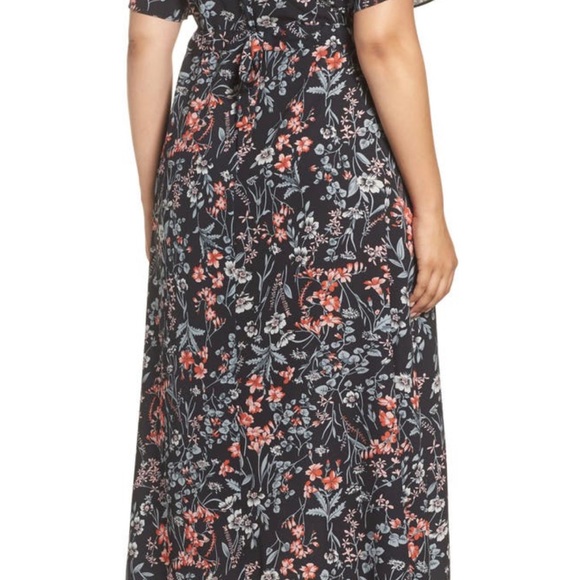 GLAMOROUS MAXI FLORAL DRESS - Picture 2 of 9